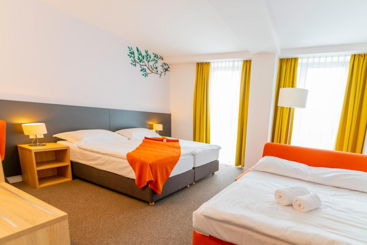 Hotel Park Superior 3* Čakovec Exteriör bild