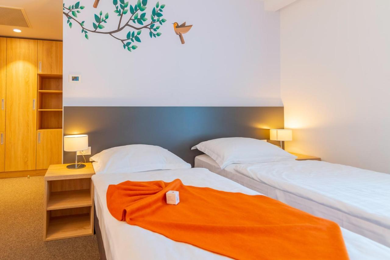 Hotel Park Superior 3* Čakovec Exteriör bild